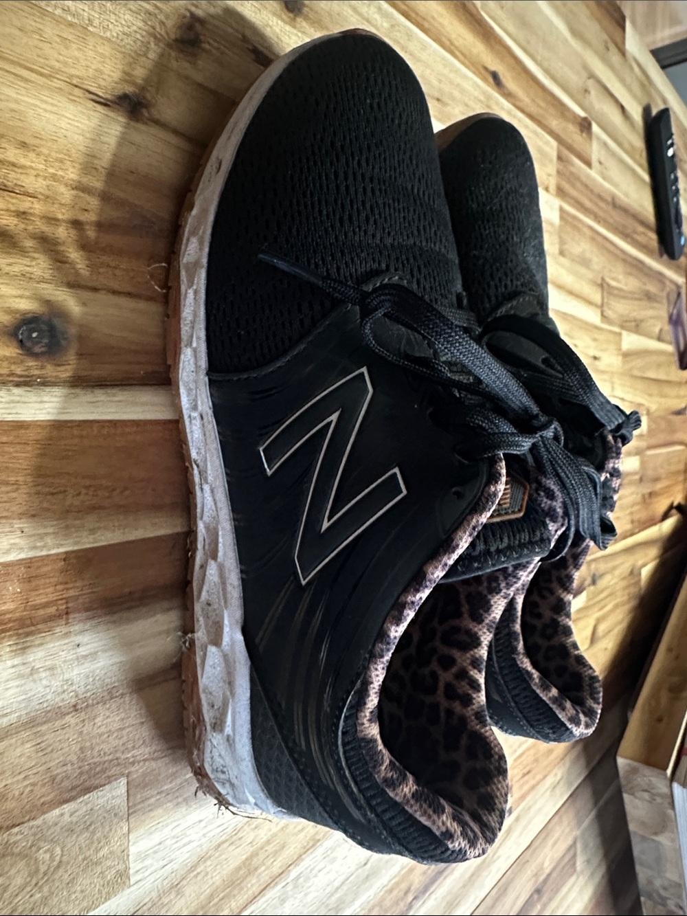New Balance Women's Black golf shoes with Leopard-Print Collar, very comfortable